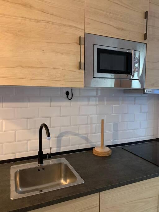 Ideal Apartamento En El Barrio De Las Delicias Malaga Exterior photo